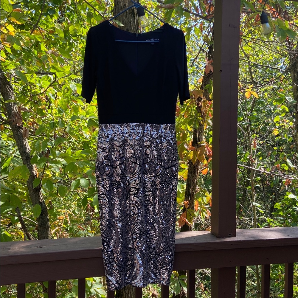 Betsy & Adam Elegant Dress Size 8